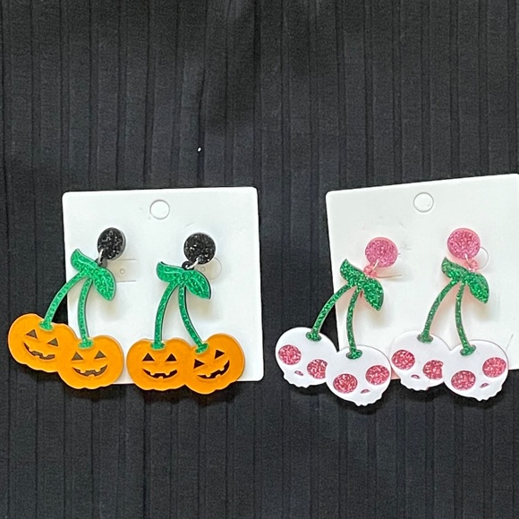 Halloween Pumpkin and Skull Earrings - Picture 1 of 4